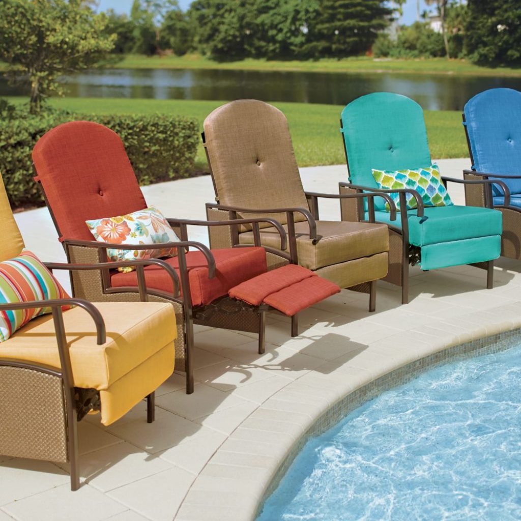 10 Best Outdoor Recliners - Ultimate Relaxation in the Fresh Air!