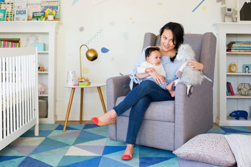 7 Best Nursery Gliders – Most Comfortable Experience for You and Your Little One