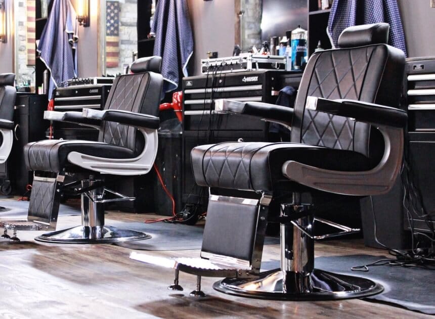 10 Best Barber Chairs (Winter 2024) Which One to Buy?