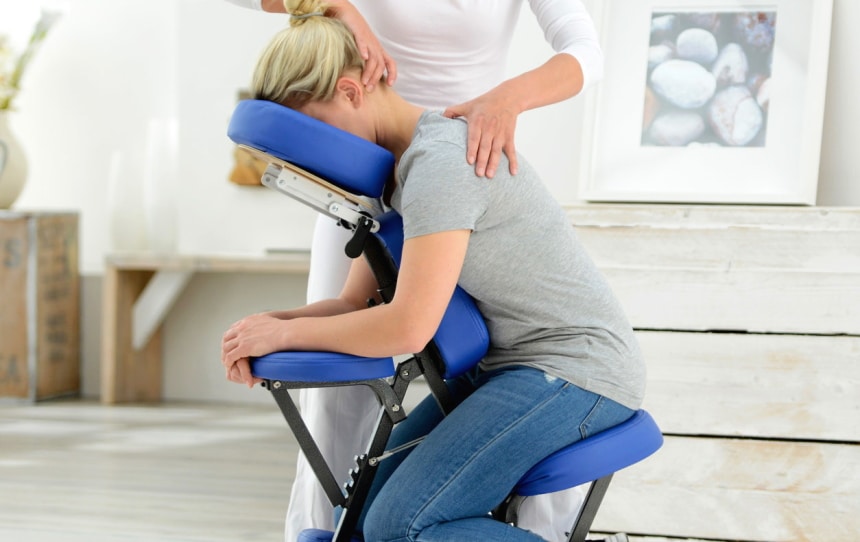 7 Best Portable Massage Chairs for Professionals on the Go